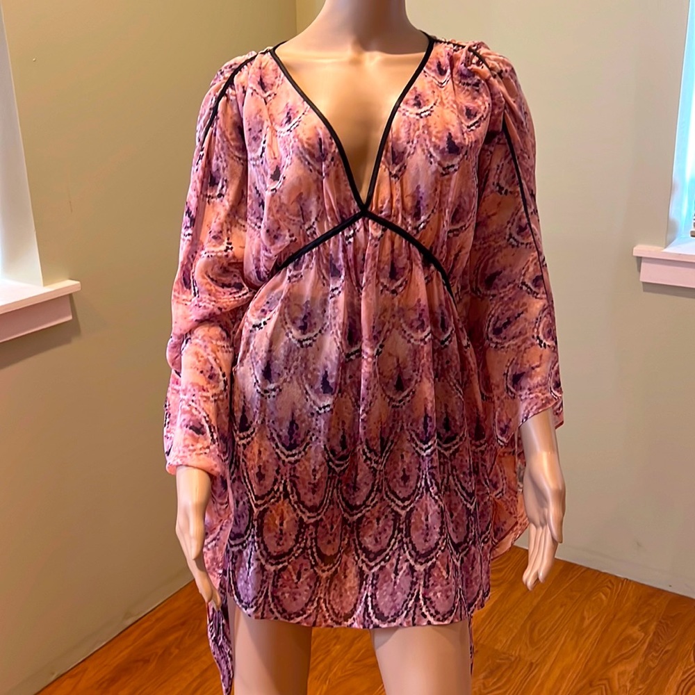 Guess By Marciano Kaftan In Pinks Burgundy Beige With Black Piping Size L